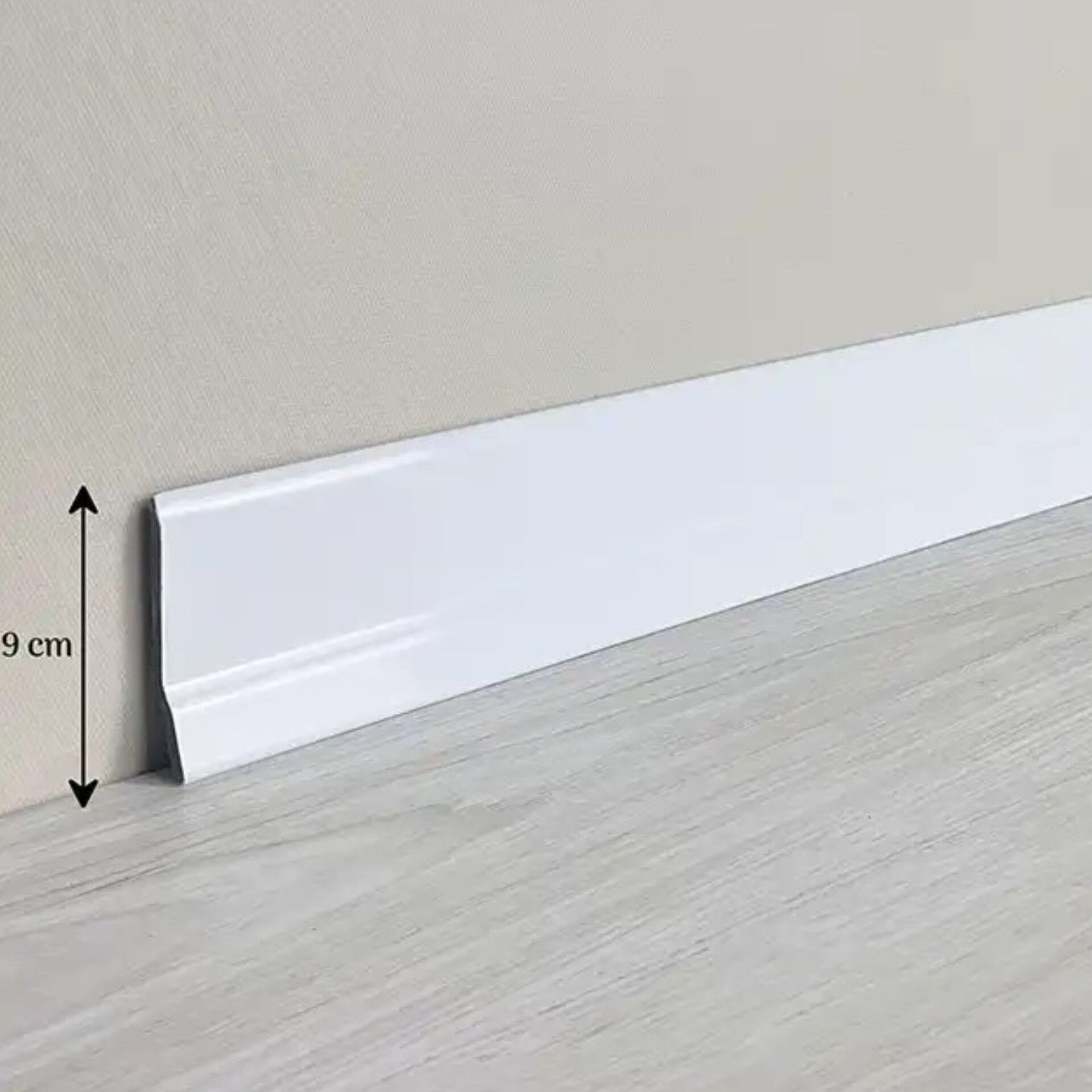 قرنیز PVC سفید براق